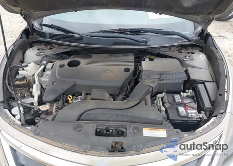 2015 Nissan Altima 2.5/2.5 S/2.5 Sl/2.5 Sv z USA, uszkodzony, nr VIN 1N4AL3AP9FN341262